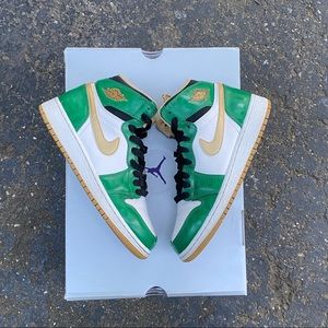 Jordan 1 High “Celtic green” size 4